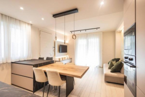 New Modern Seaside House with Garage Riccione